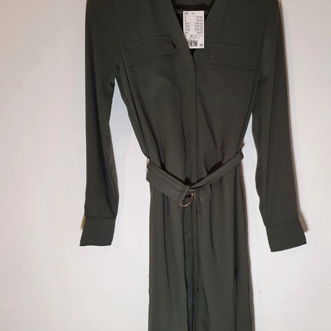 Helt ny militärgrön klänning