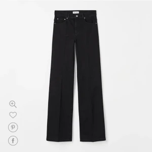 WERA jeans - Säljer dessa ursnygga Wera jeans. Köpta för 599kr och säljer dem nu för 200kr pris kan diskuteras. Knappt använda så dem är i toppskick!