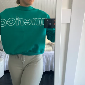 Supersnygg America tröja  - Snygg sweatshirt i storlek S! Bud från 80kr✨