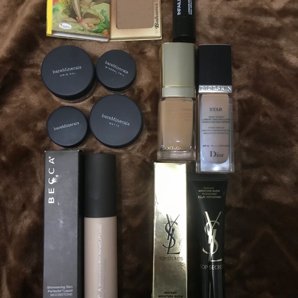 Dior foundation i färgen 040 endast testad! 200kr🌸 Dolce Gabbana perfect luminous foundation i färgen amber 140 (endast testad).200kr🌸 YSL instant moisture glow helt ny! 200kr🌸BECCA shimmering skin perfector liquid (flytande highlight i färgen moonstone, testad) 200kr🌸bahama mama 115kr🌸bare minerals kit.150kr🌸 Köp hela paketet för 800 o få med cream blush stick från isadora! . Övrigt.