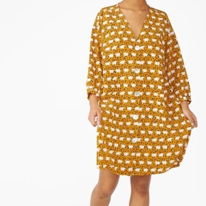 Skater dress - Skater dress med får. Oversized xs. Använd 1 gång.