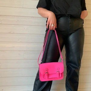 Väska - Väska Färg: rosa Fler bilder? Kontakta oss!