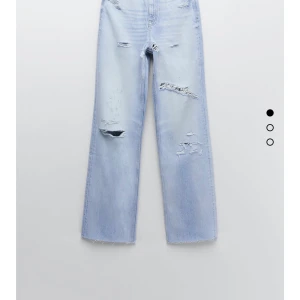 Populära raka jeans - Populära zara jeans, helt oanvända storlek 38 som passar S. Verkligen så fina men kommer ej till användning.