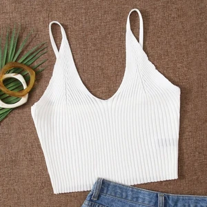 vit topp - frakt ingår i pris! supersnyggt vitt helt oanvänt linne. 