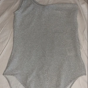 Glitter topp - Testat en gång super super fin men har inget tillfälle för den💖