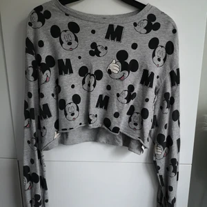 Musse pigg magtröja croptop - Magtröja/croptop med musse pigg tryck. Betalning via swish