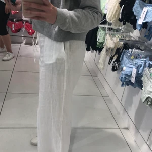 Linnebyxor  - SLUTSÅLDA linnebyxor från Ginatricot i nummer 36