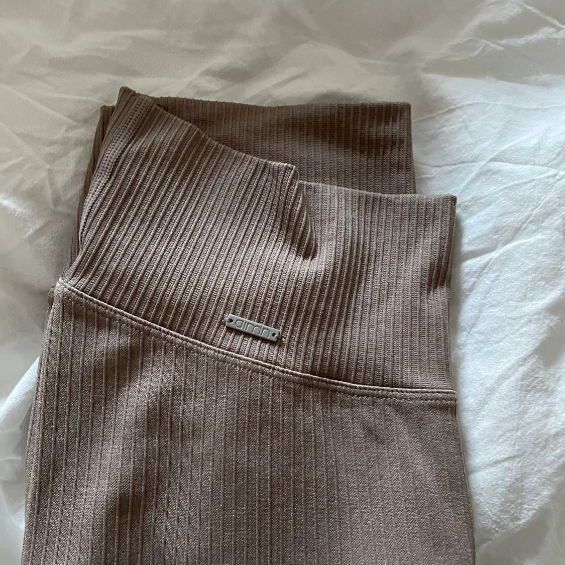 ESPRESSO RIBBED SEAMLESS TIGHTS - 90