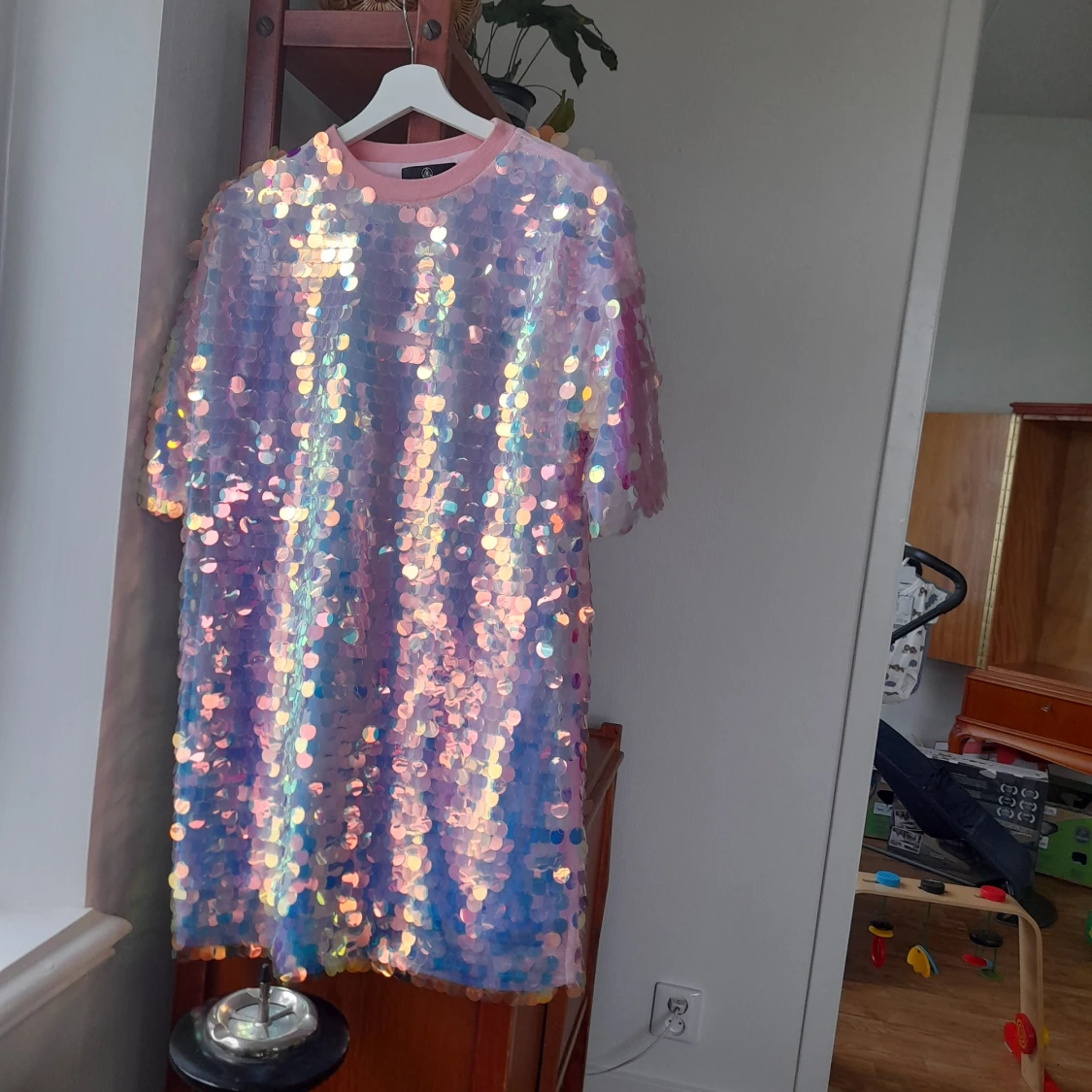 Klänning med paljetter - 90