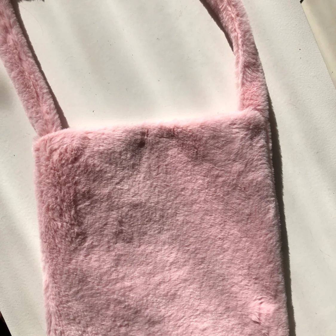 Rosa fluffig väska från shein - 90