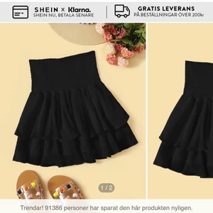 Svart volangkjol - Säljer denna svarta volangkjolen jag fick hem idag, den satt inte så bra på mig så därför säljer jag den om någon är intresserad💖stretchig resår i midjan☺️