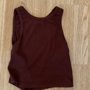 BRUNT LINNE - Brunt linne från shein. Jätte bra material o skick. Storlek XS. 