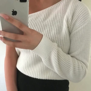 Stickad tröja!  - Köpte på Plick men kommer ej till användning. 100 kr + 65 i frakt. 