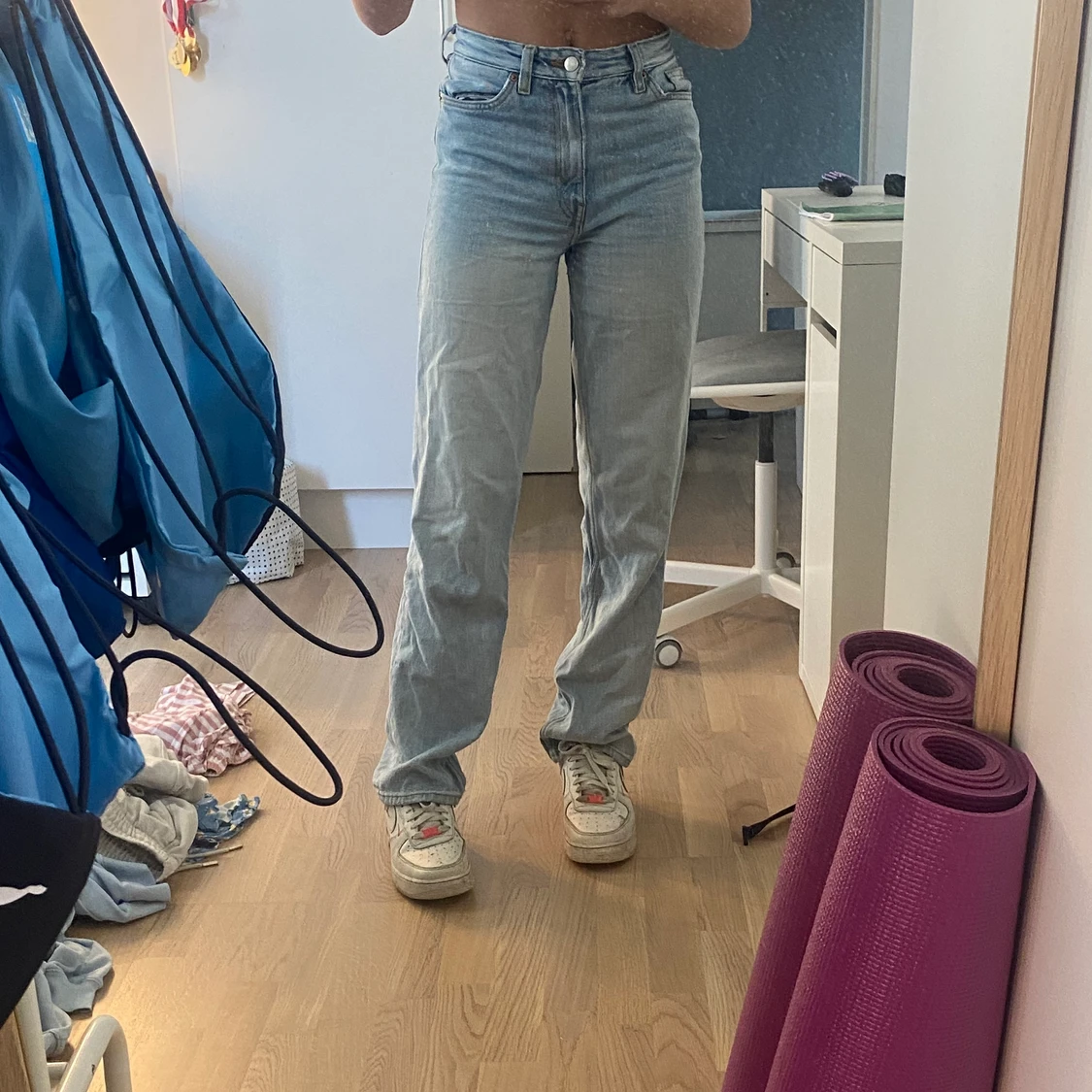 Ljusa jeans