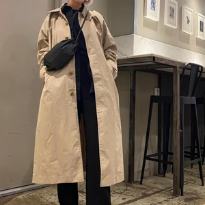 Arket trenchcoat  - Säljer min trenchcoat från arket då den tyvärr inte kommer till användning längre :( köpt 2020 på arket, kommer inte riktigt ihåg priset 🦋 köpare står för frakt 