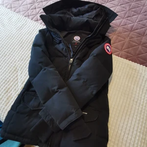 Canada goose - Stl: s passar även stl: m, kvitto finns. 