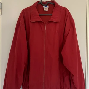 Vintage adidas windbreaker - En röd adidas windbreaker i storlek L