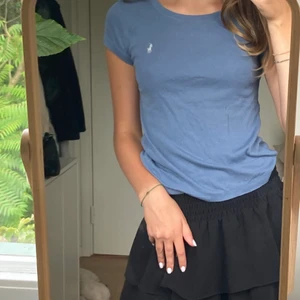 Polo Ralph lauren T-shirt -  Polo Ralph Lauren  T-shirt i storlek 8-10 år är som en   XS kostar 70 inklusive frakt 