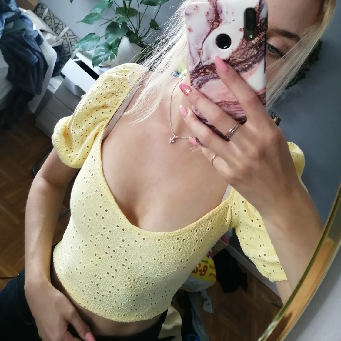 Gul crop top från HM