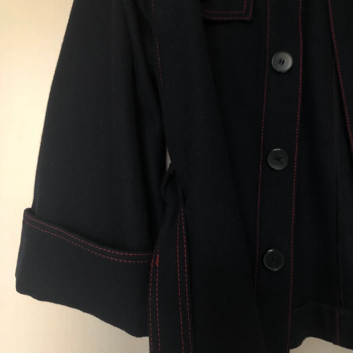 Mörkblå jacka från Hope!  - 91