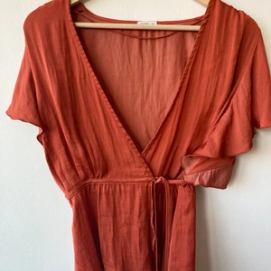 Oysho summer blouse - Very bright orange blouse brought in Oysho, perfect for summer nights ✨ Perfect condition, worn only 2-3 times. It’s a L but fits a bit smaller 