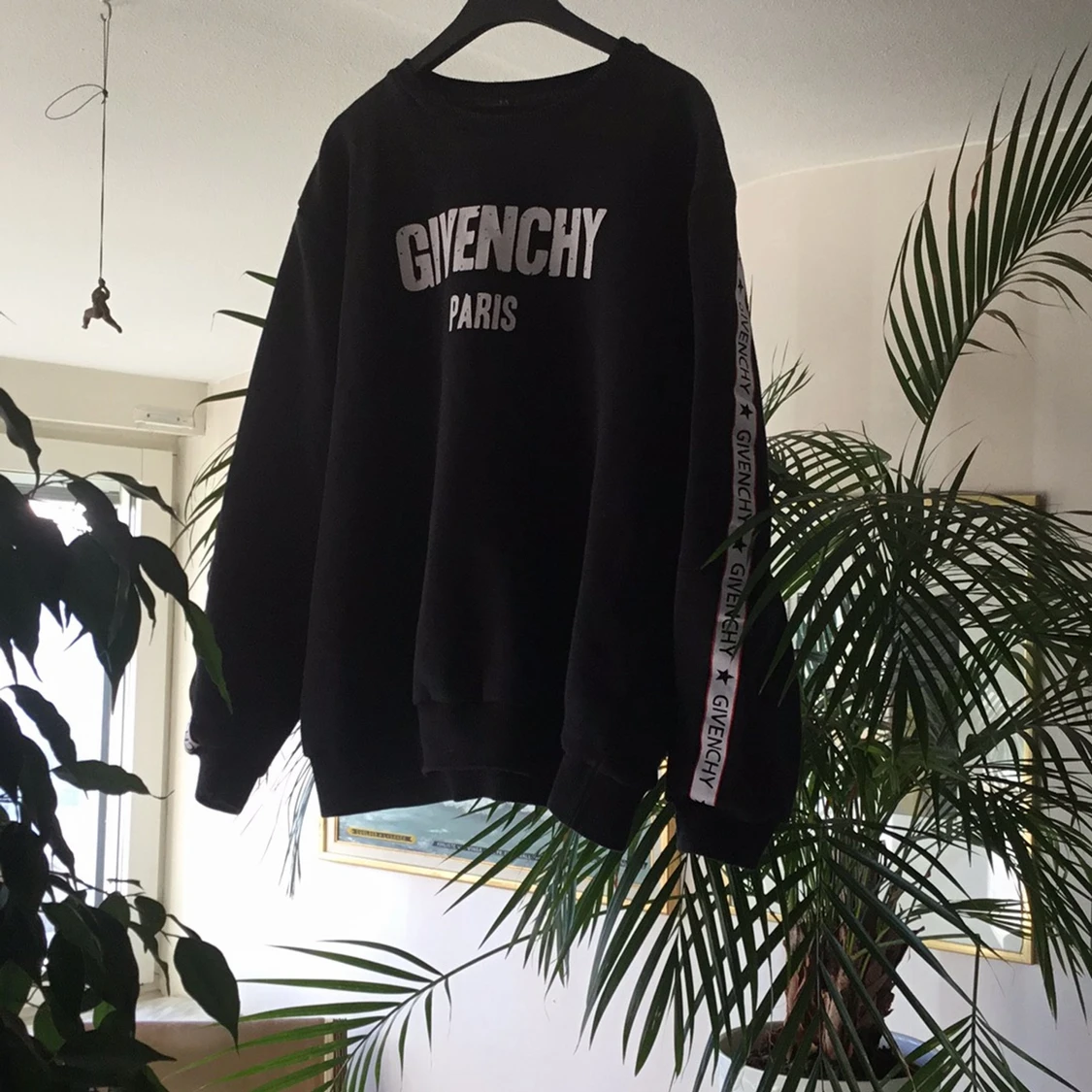 Åkta unisex Givenchy sweatshirt 