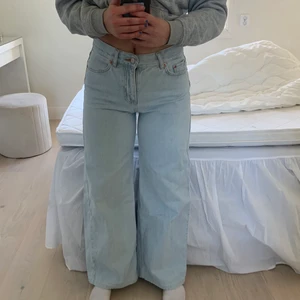 Jeans - Fina Junkyard jeans i storlek 27! 