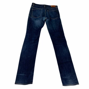 ACNE JEANS - STORLEK: EJ MÄRKT, SE MÅTT| Midjemått: 43cm | Innerbenslängd: 85cm | Fit: straight | Modell: EJ MÄRKT |  🔮ERBJUDER ALLTID SAMFRAKT OCH MÄNGDRABATT. PS! ALLA PRISER ÄR FÖRHANDLINGSBARA🔮 OBS! har en liiiten reva vid vänster ficka, se bilden 