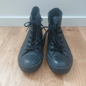 Converse black leather high top sneakers - Brand:Converse, Colour:Black, Height:13cm, Size:UK3.5, Size is 0.5-1cm small, I wore only once, 
