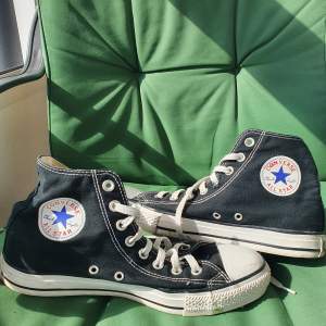 Converse i bra skick! Lägger upp igen pga oseriösa budgivare. Frakt tillkommer 