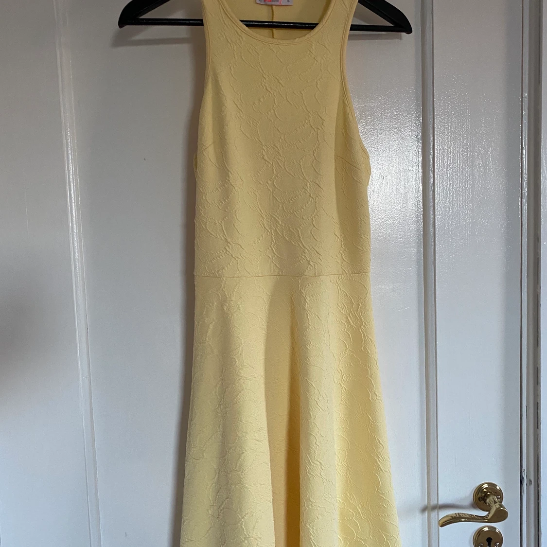 Gul klänning - 90