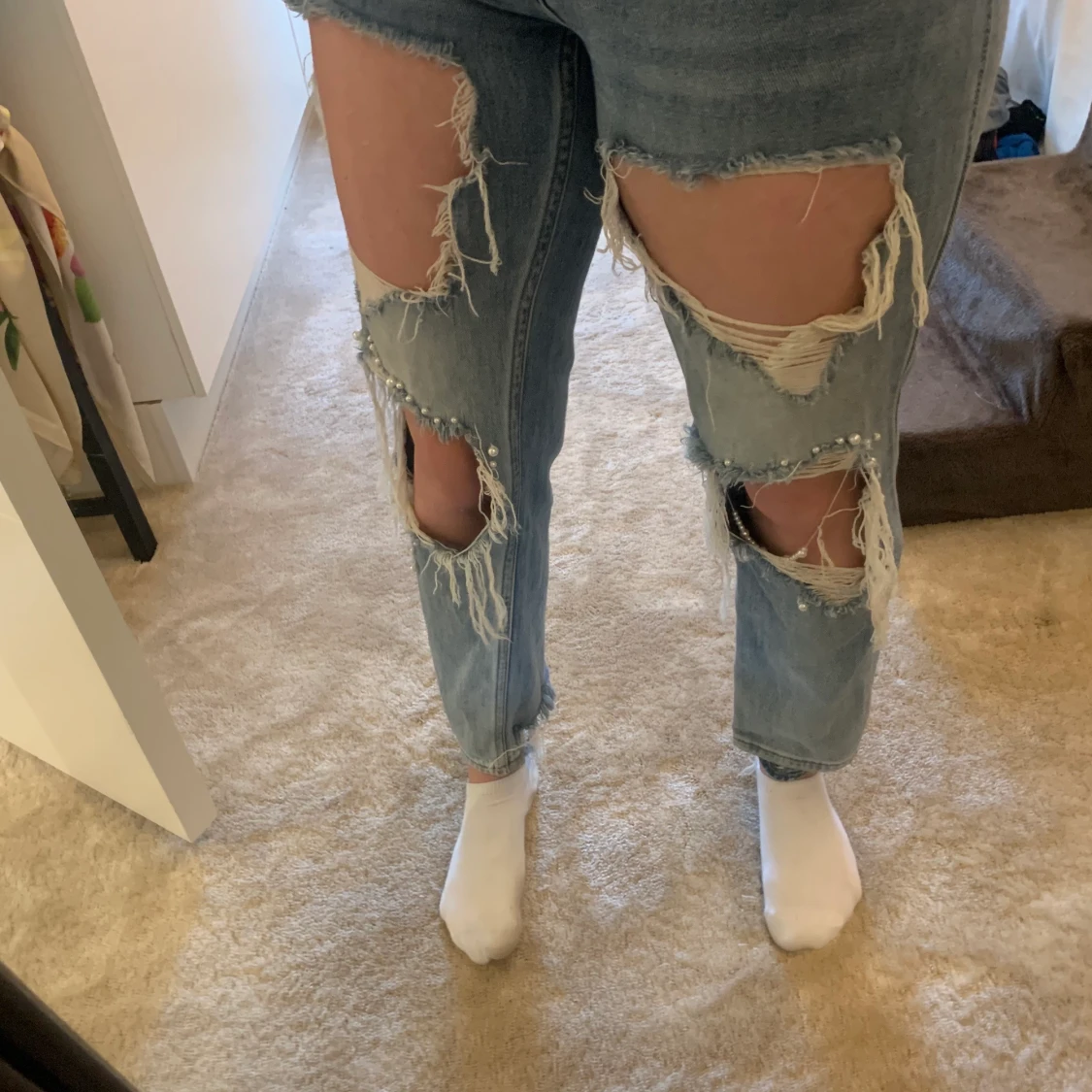 Låg midjade jeans med pärlor  - 91