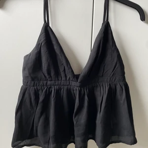 Topp från bikbok - Populärt linne från bikbok i storlek 34. Aldrig kommit till användning då det är förliten för mig. 