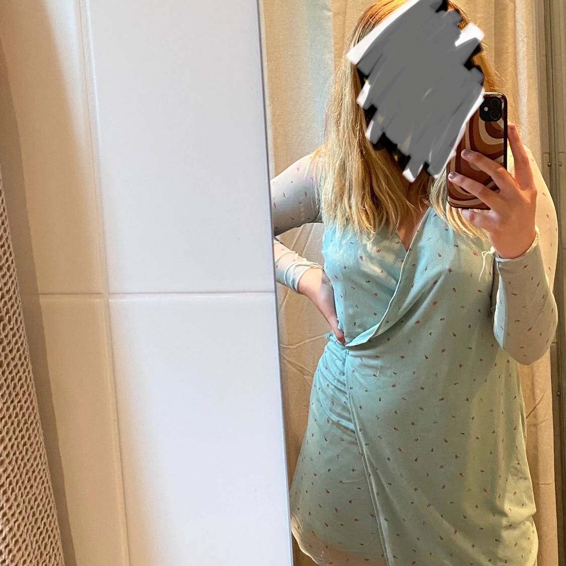 Blommig klänning - 90