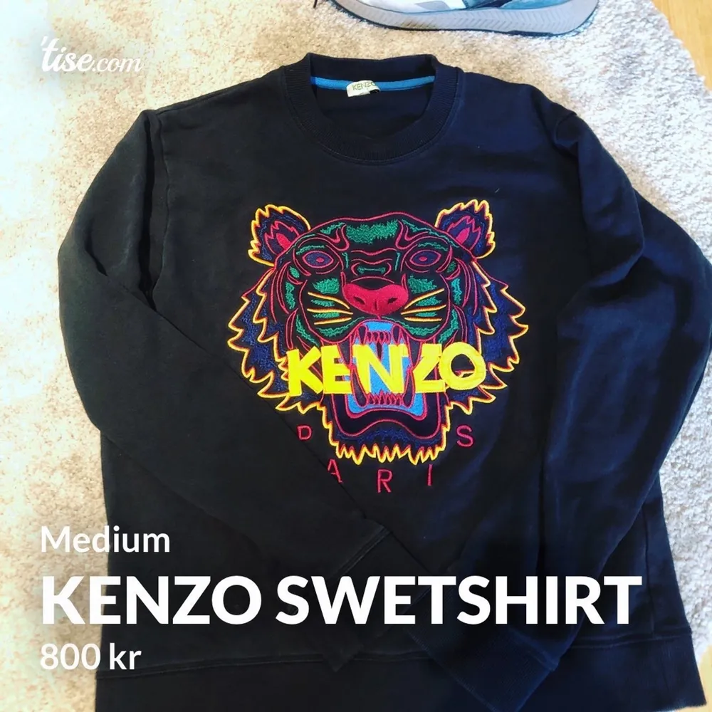 En sweatshirt från Kenzo i somriga färger!. Tröjor & Koftor.