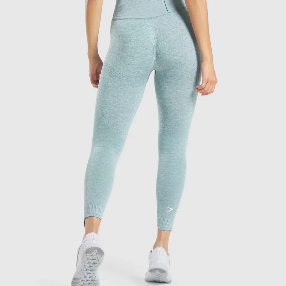 Gymshark leggings som formar rumpan super snyggt! Strl XS, aldrig använda. Nypris 600 kr.. Jeans & Byxor.