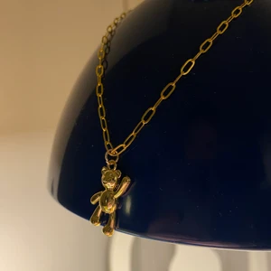 Handgjort halsband  - GRATIS FRAKT💖 @bladhsmycken på Instagram 