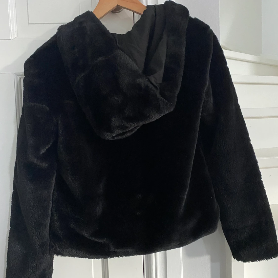 Svart pälsjacka - 91