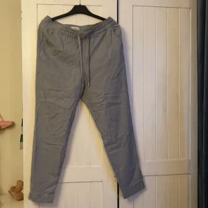 Konstymbyxor  - Göra kostymbyxor från hm i strl 38