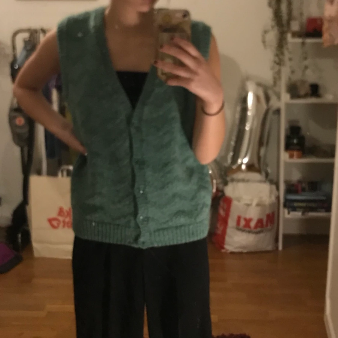 Grön stickad väst - 90