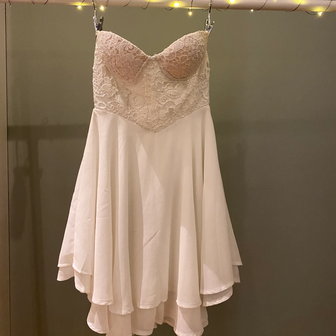 Vit kort klänning te amo