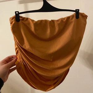 Topp - Super fin Orange topp                                                               Aldrig använd                                                                    Frakt tillkommer! 