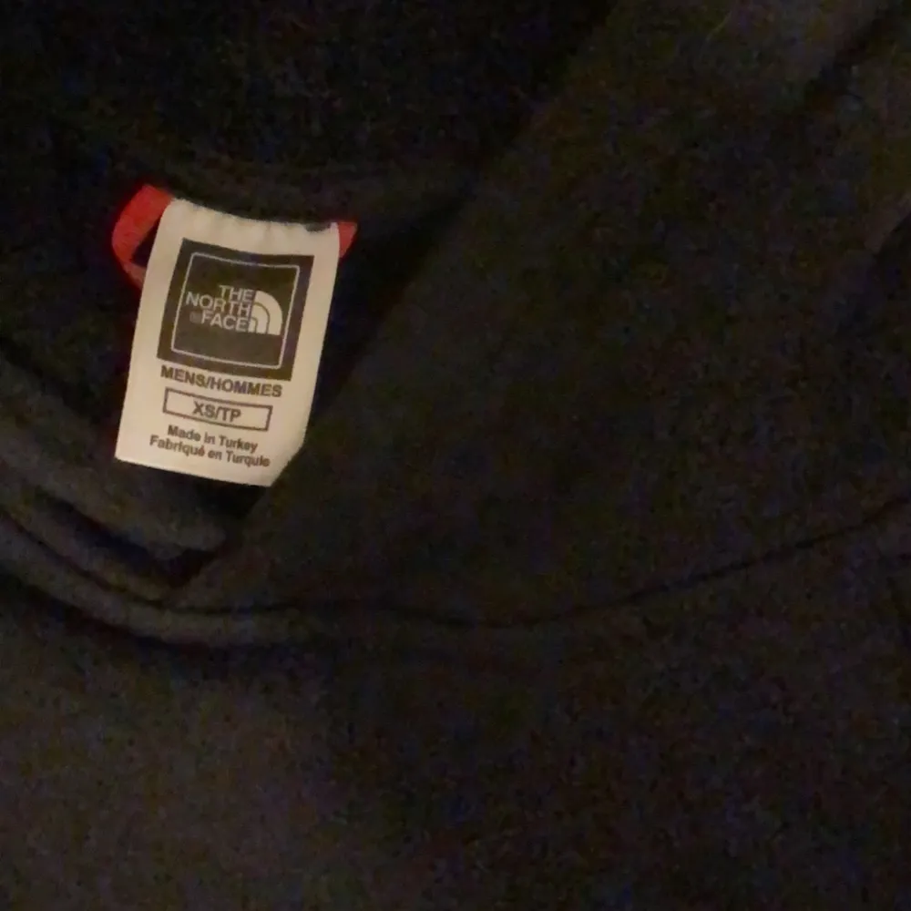 North face hoodie svart storlek xs skick 8/10. Tröjor & Koftor.