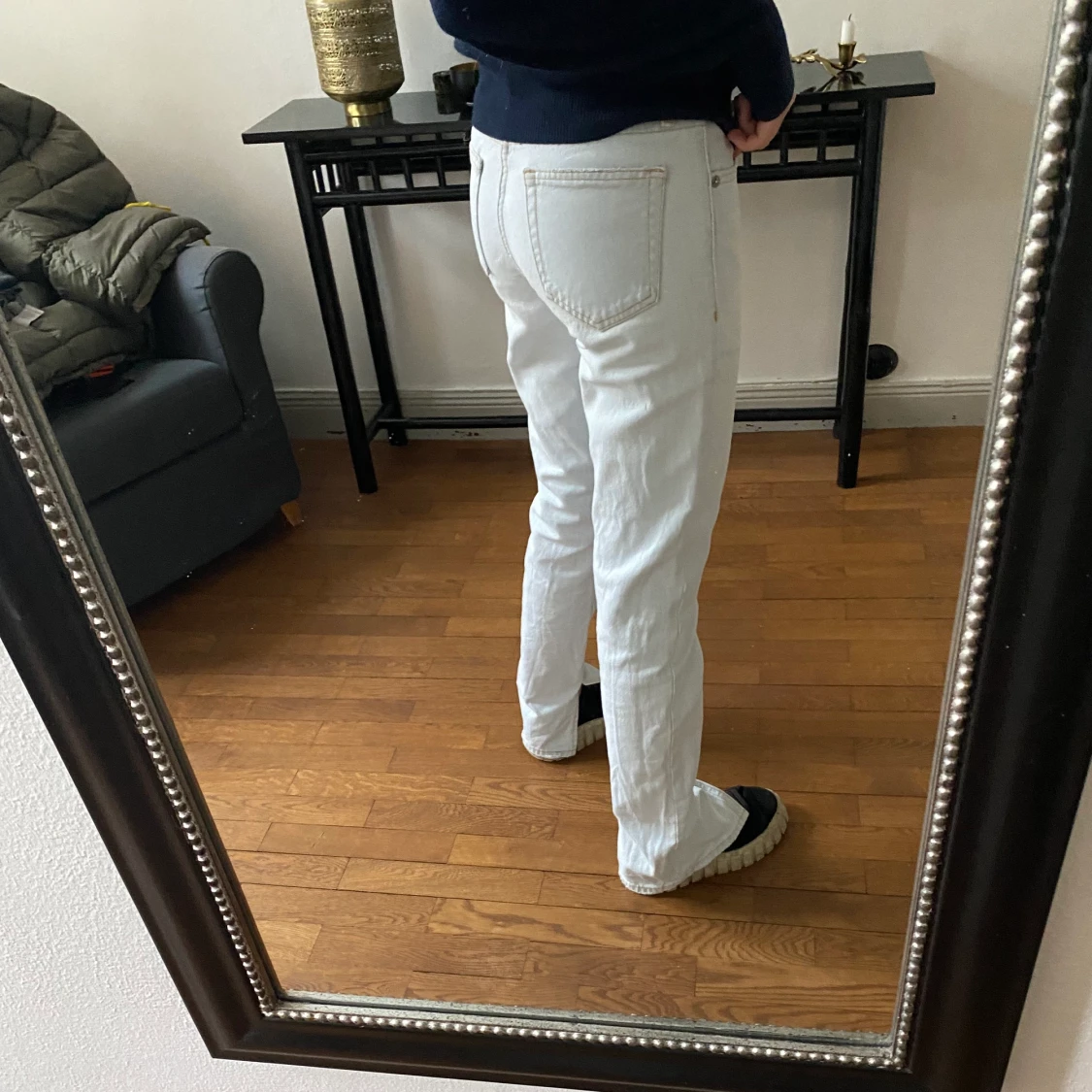 Ljusblå jeans med slits - 90