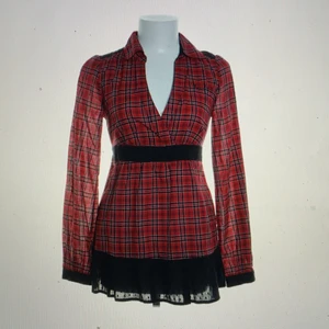 Långärmad tröja - Såå fin tröja från bondelid som inte används, sitter dock supersnyggt på och formar kroppen fint💕🤙