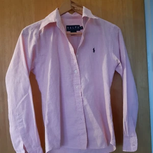 Ralph Lauren Skjorta, Strl M - Mycket gott skick, rosa/vitrutig, Ralph Lauren