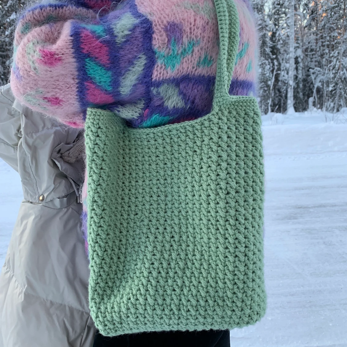 Handgjord virkad väska