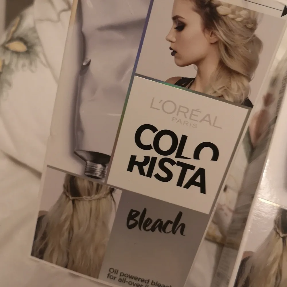 Bleach L'Oréal colorista köpte men inte använt. Har två stycket 50kr var. Köptes på h&m i Lund för något år sedan för 100kr var. Kan alltid pruta på mina saker om det är så att det behövs 😁. Accessoarer.