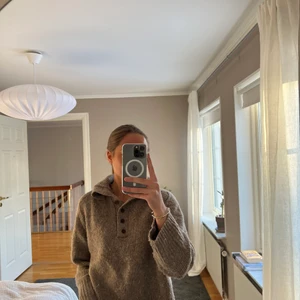 Stickad tröja  - En super fin och mysig tröja från Zara!