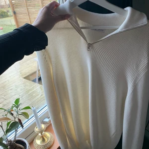 Tröja - En jätte fin oversized tröja fråga zara❤️ aldrig använd